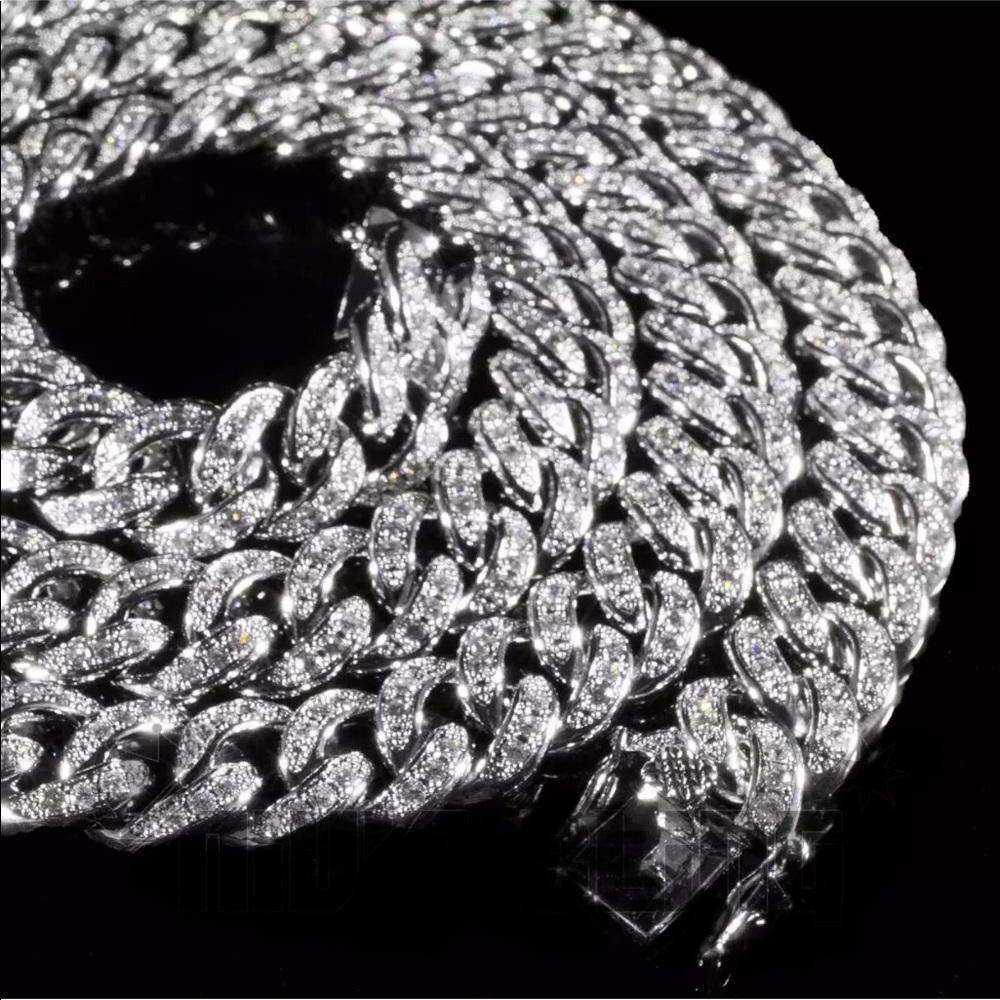 ✨✨Cuban Chan link White Diamond Cz cut simulated✨✨